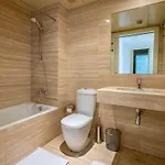 For 6, Spacious And Bright In Bonanova