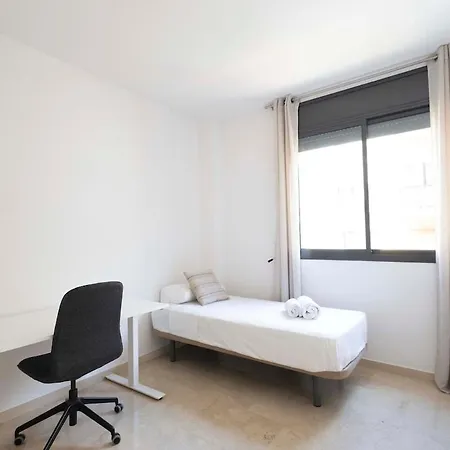 Apartment For 6, Spacious And Bright In Bonanova *