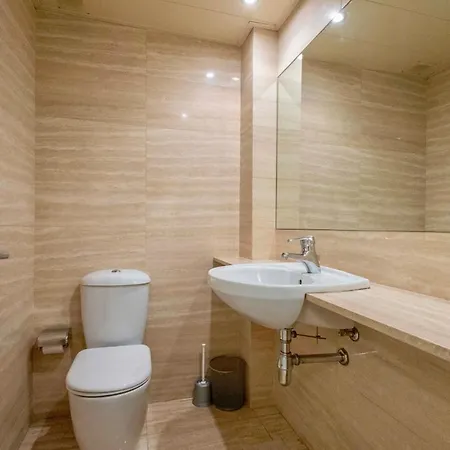 For 6, Spacious And Bright In Bonanova Apartment
