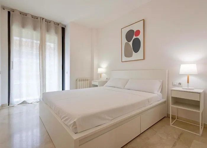 For 6, Spacious And Bright In Bonanova דירה *
